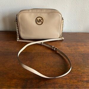 Michael Kors Fulton Beige Taupe Pebbled Leather Crossbody Preppy Minimalist